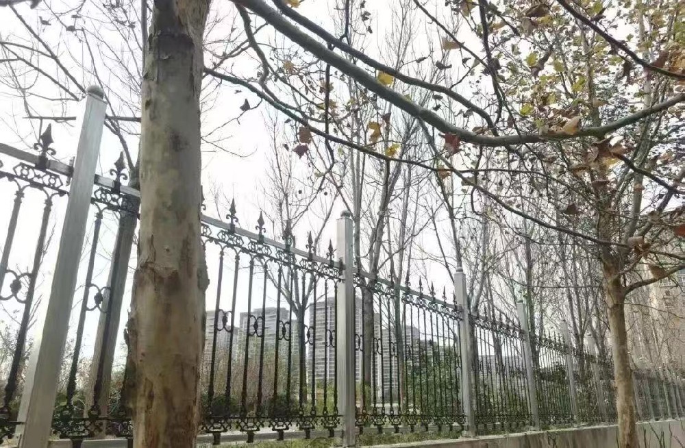 家园焕新 品质升级丨亚太花园围墙翻新，焕新园区风貌